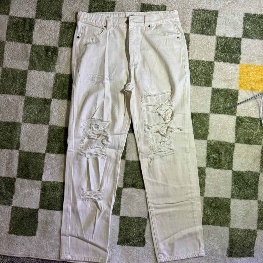 NWOT BP Nordstrom White Heavily Distressed Slim Straight Jeans Size 31 - Picture 5 of 10